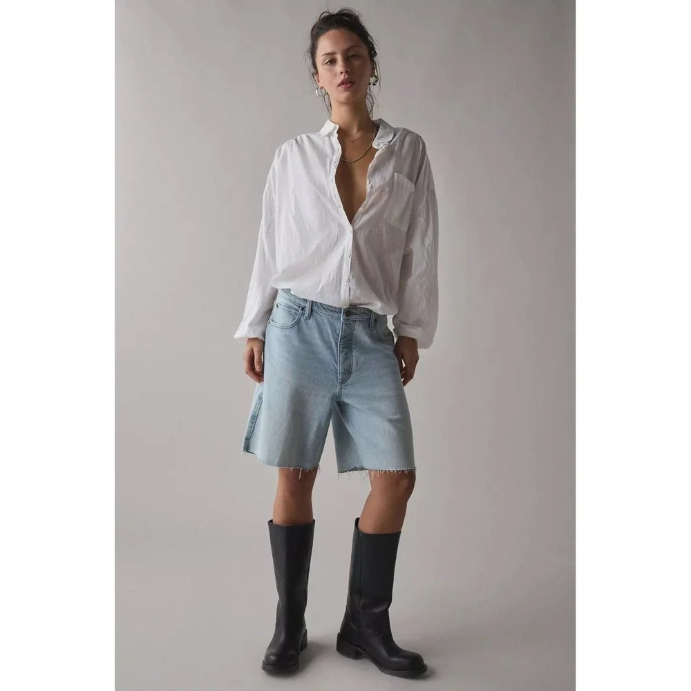 Lee Mid-Rise Slouch Bermuda Denim Shorts Light Wash Raw Hem Button Fly 24